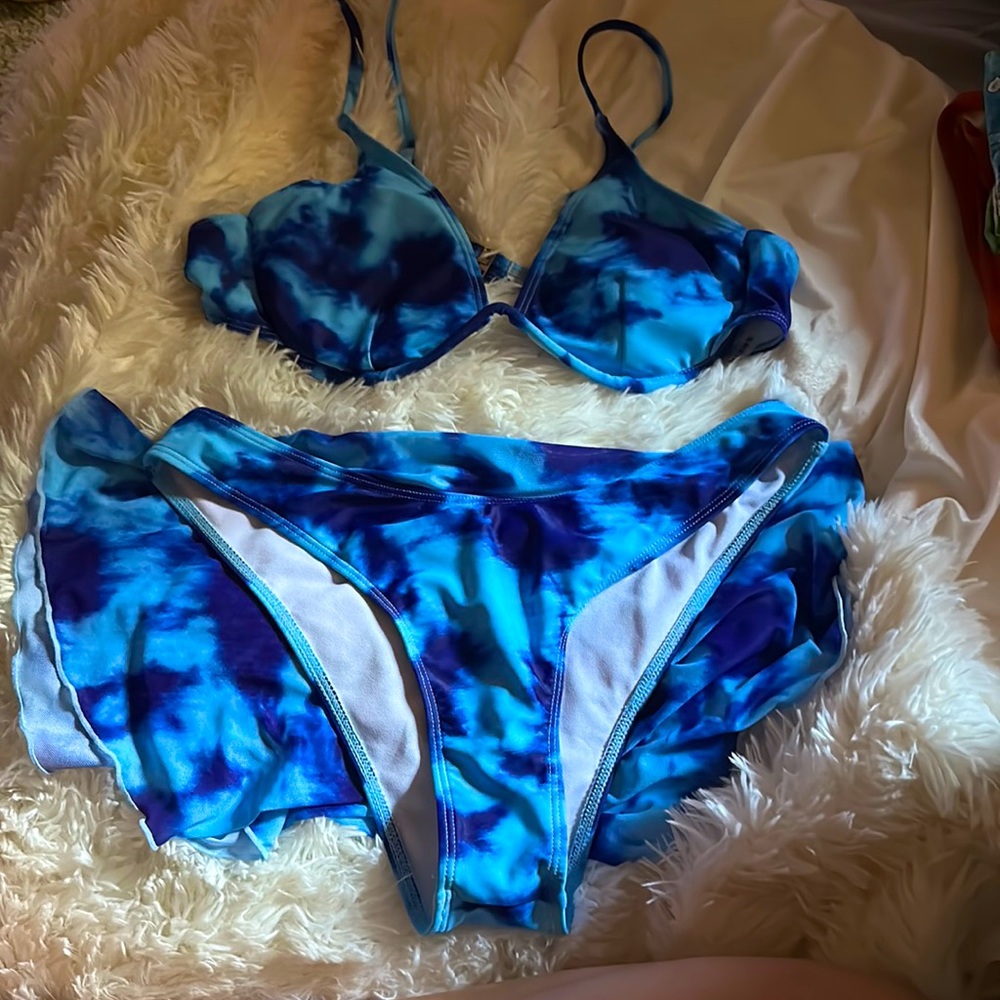 Bathing suit